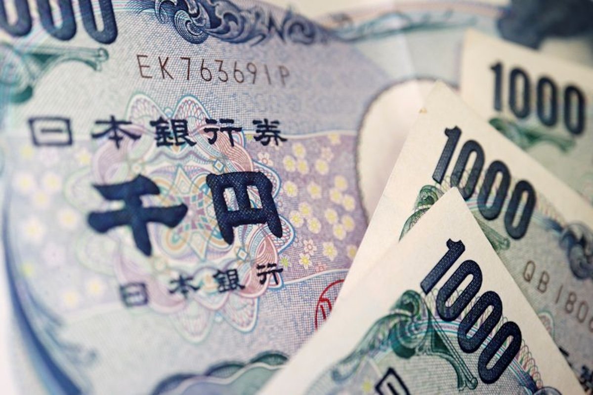Bank of Japan Caught Between Takaichi, Trump, and Iran War Inflation