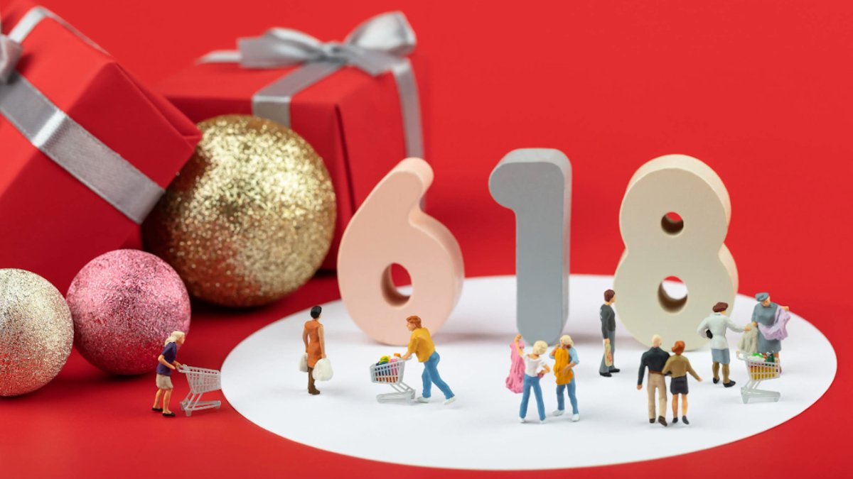 Beijing Cracks Down on E-Commerce Giants Over '618' Price War Tactics