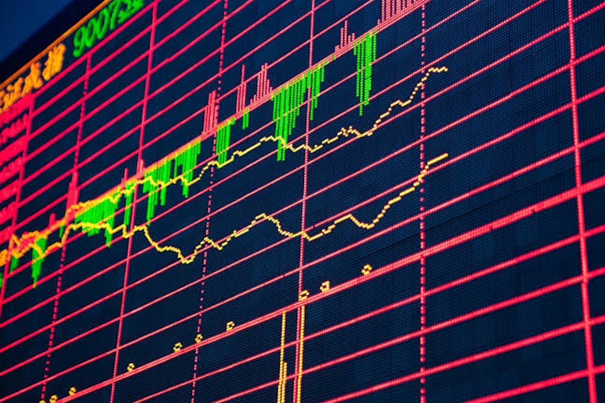 Beijing's National Team Intervenes Again as Tech Stocks Wobble Amid Economic Strains
