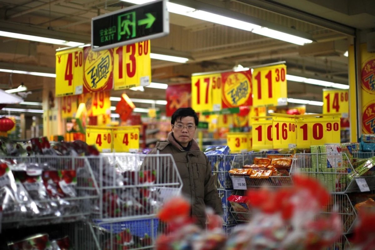 China's Deflation Exit Hinges on Housing and Reforms, Japan's Experience Shows