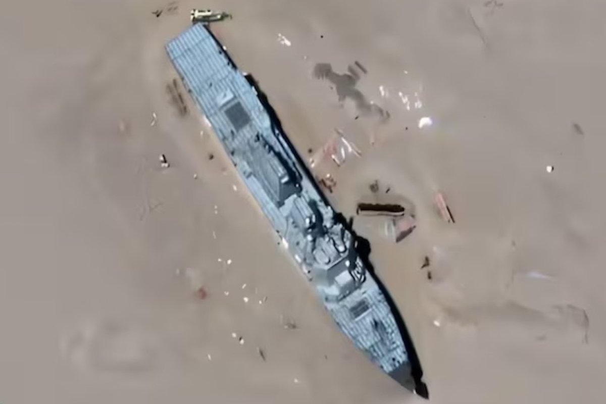 China's Desert Mock-Up of US Destroyer Signals Shift in Anti-Carrier Strategy