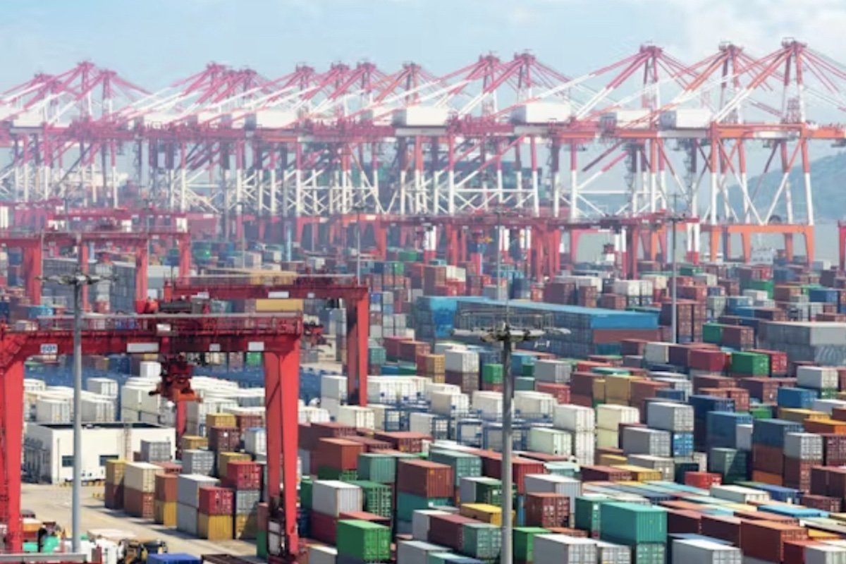 China's Record $1.2 Trillion Surplus Undermines US Tariff Strategy