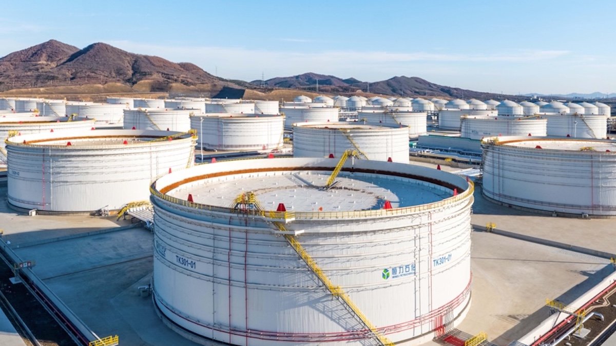 China Vows to Protect Firms After US Sanctions Hengli Over Iran Oil