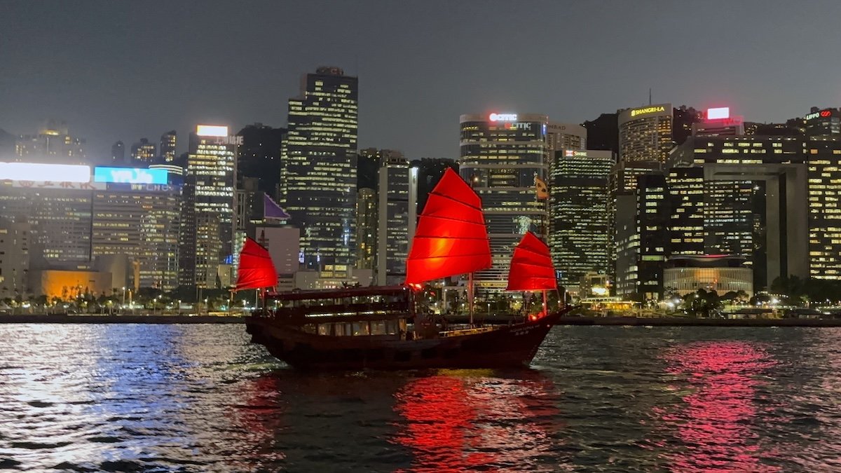 Hong Kong's Fiscal Surplus Relies on Volatile Revenue as Land Sales Plummet