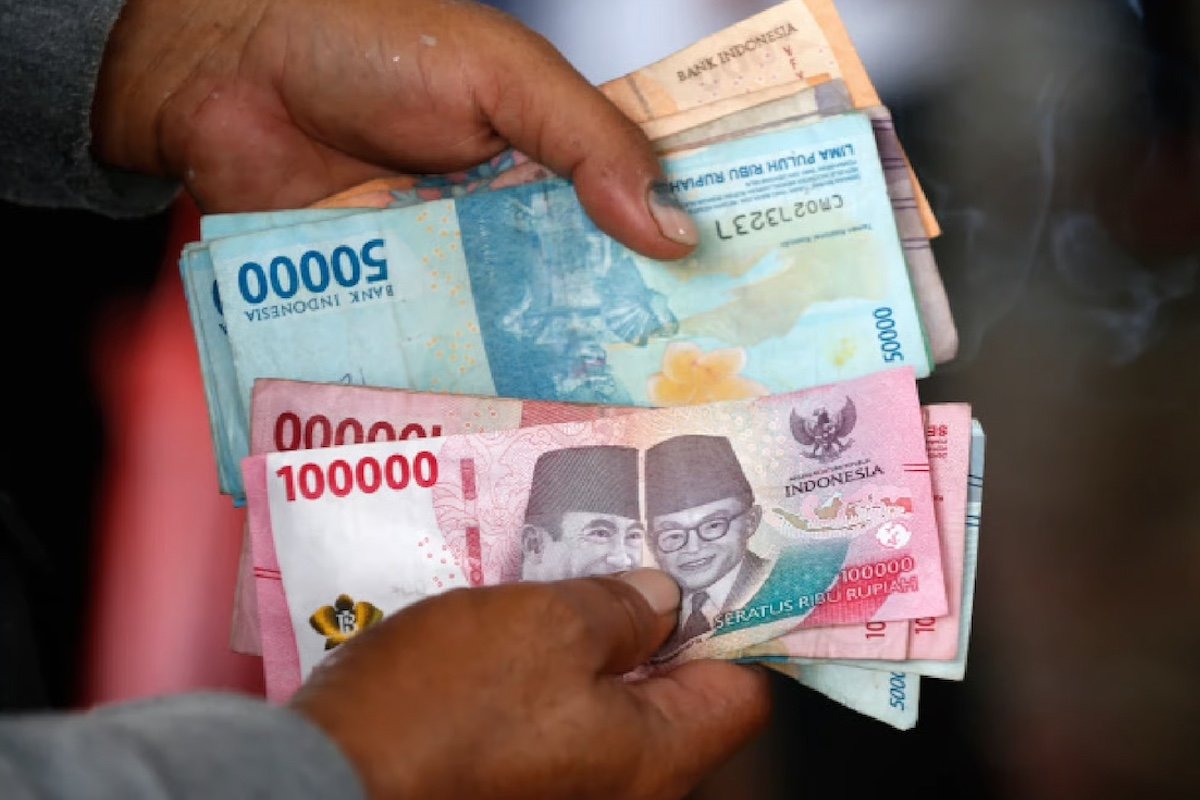 Indonesia's Debt Wall Tests an Economy Running on Borrowed Time