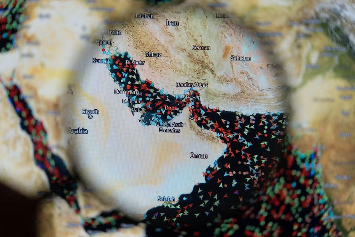Iran's threat to Gulf undersea cables raises stakes in Hormuz standoff