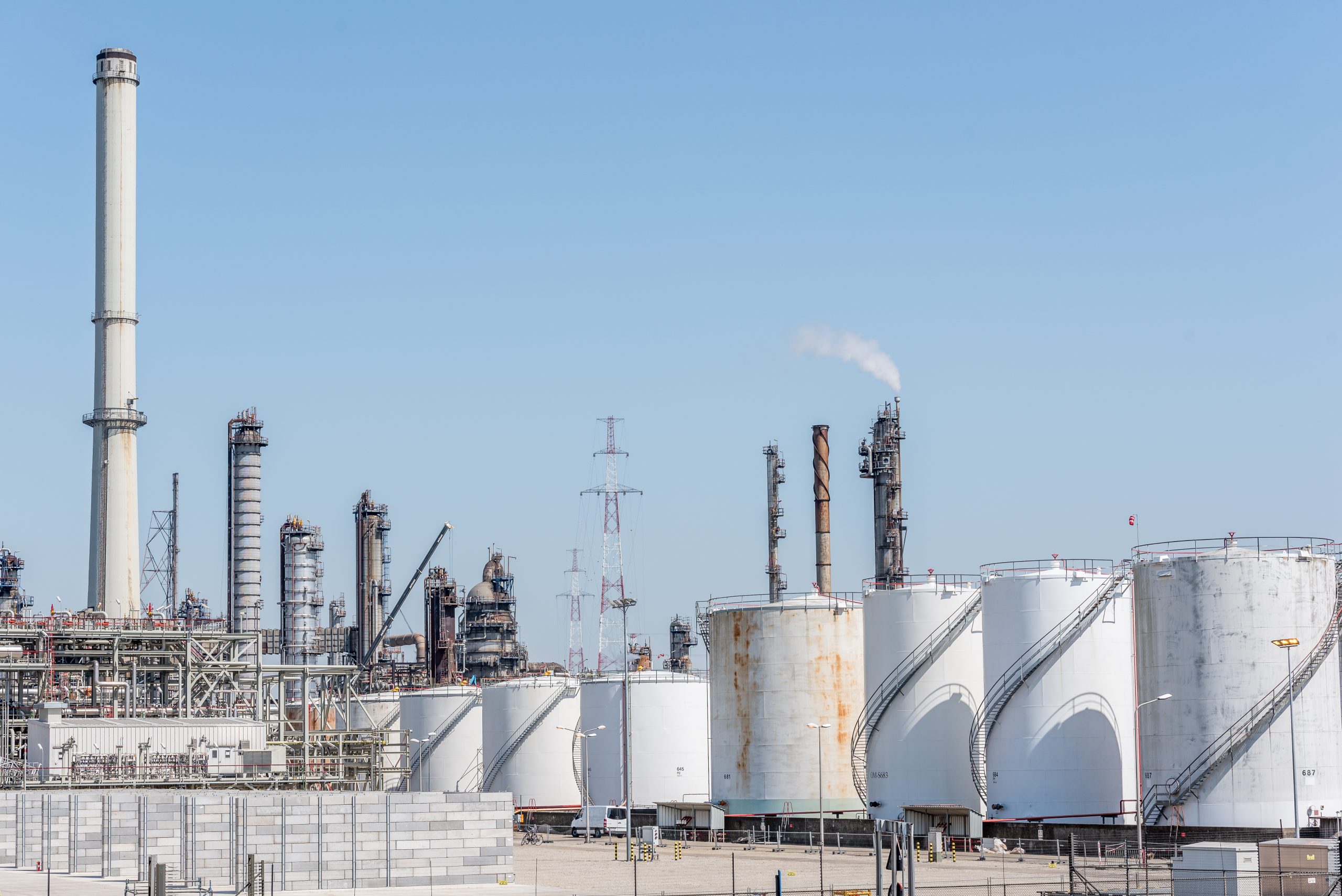 OPEC+ Considers Extending Production Cuts as Pandemic Clouds 2021 Oil Demand
