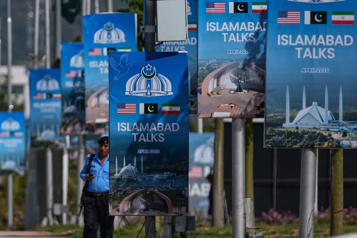Pakistan's Diplomatic Pivot: How Islamabad Became an Indispensable Middle Power