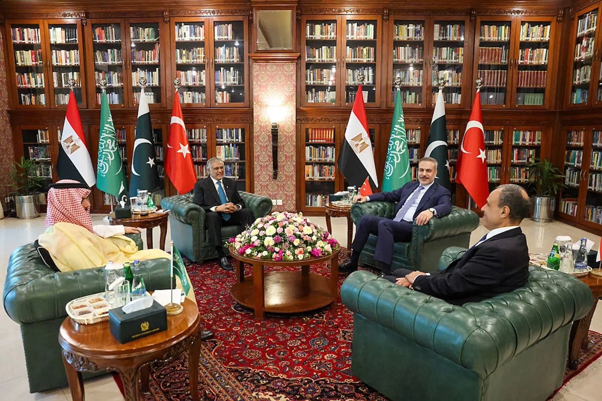 Pakistan's Mediation Bid Driven by Internal Pressures and Regional Instability