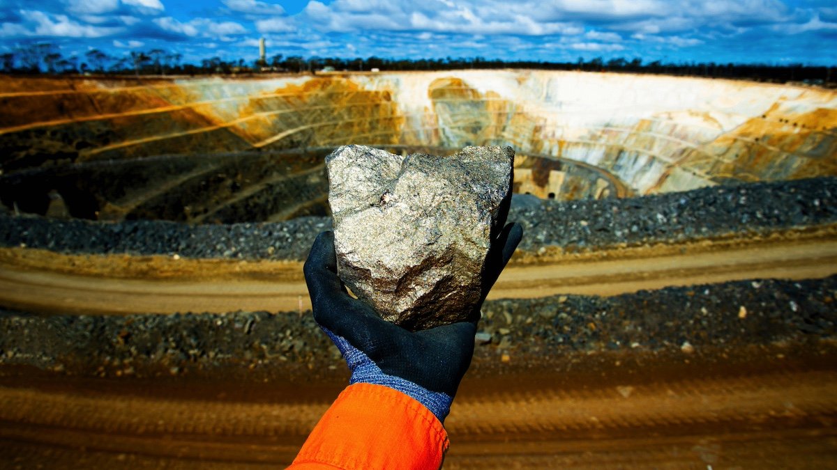 Philippines Risks Losing Its Nickel Advantage to Short-Term Exports