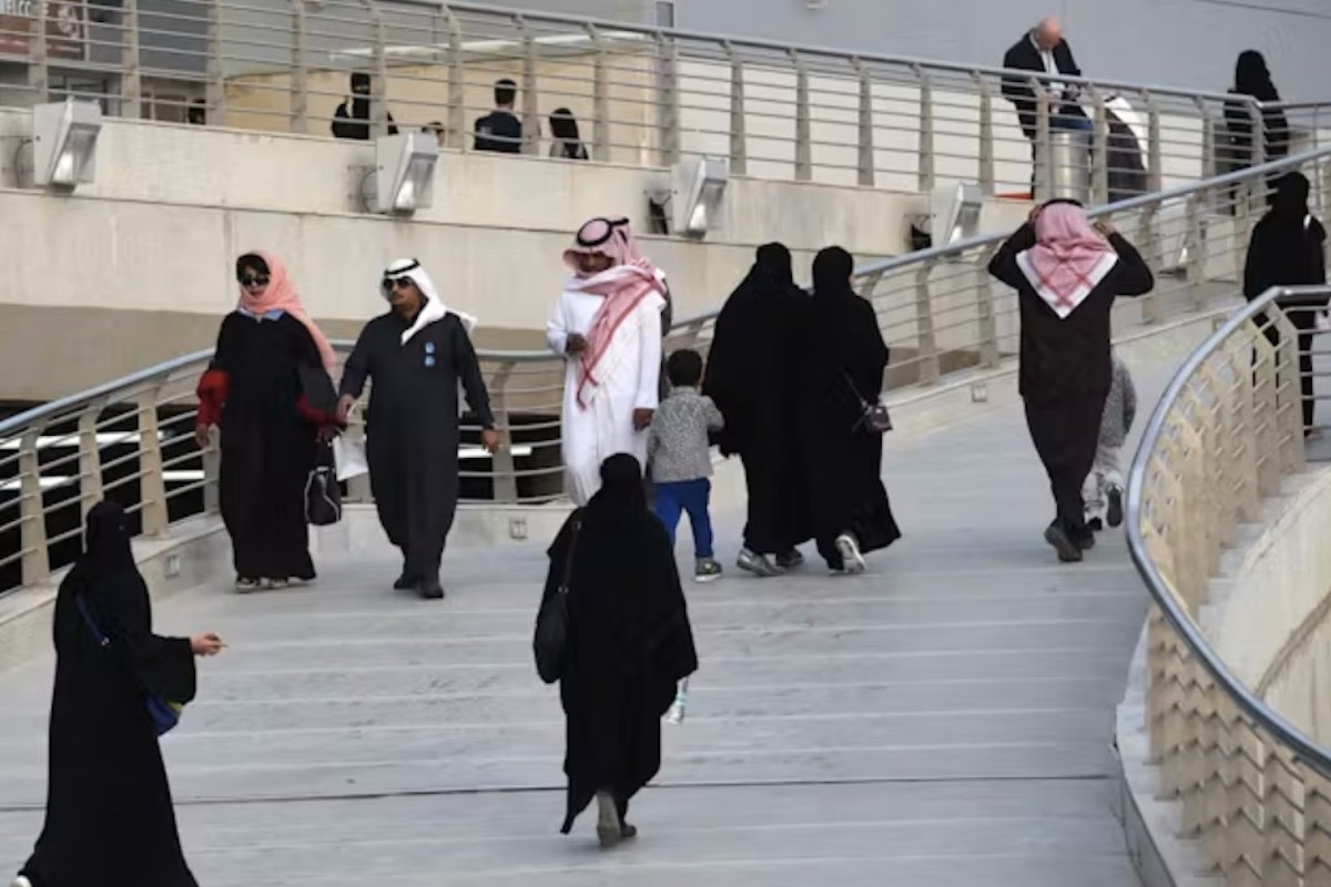 Saudi Public Opinion Divided on Military Action Against Iran
