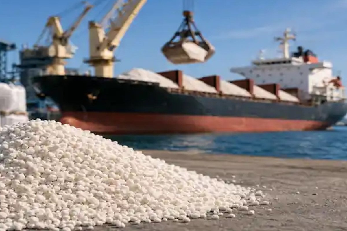 Strait of Hormuz Disruptions Threaten Asia's Fertilizer Supply and Food Prices