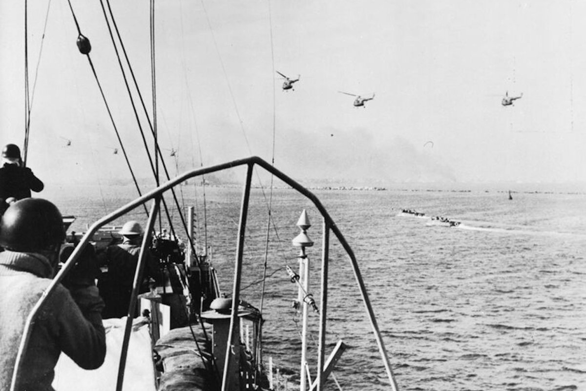 The Ghost of Suez Haunts Trump's War on Iran