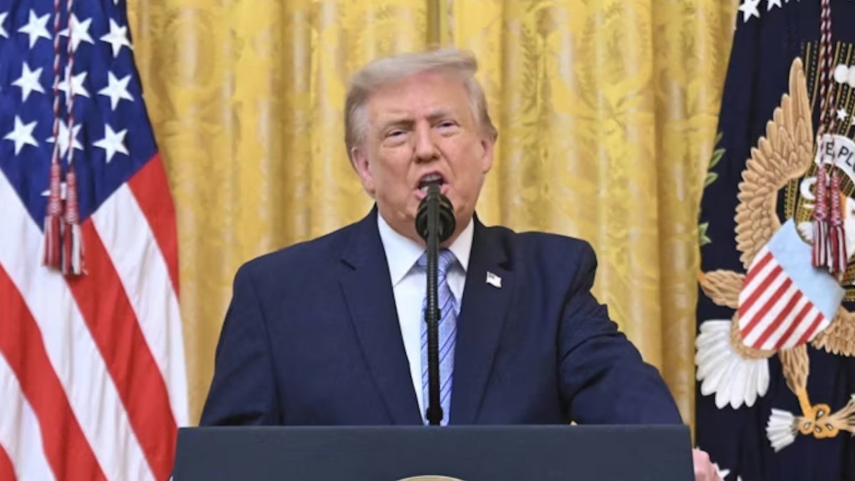 Trump Cites China Meddling Claims to Push Federal Election Takeover