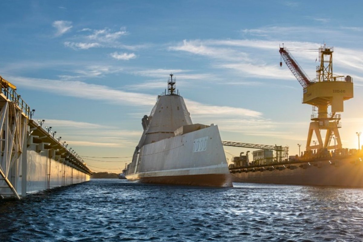 US Navy's Zumwalt Hypersonic Upgrade Faces Delays as China and Russia Advance